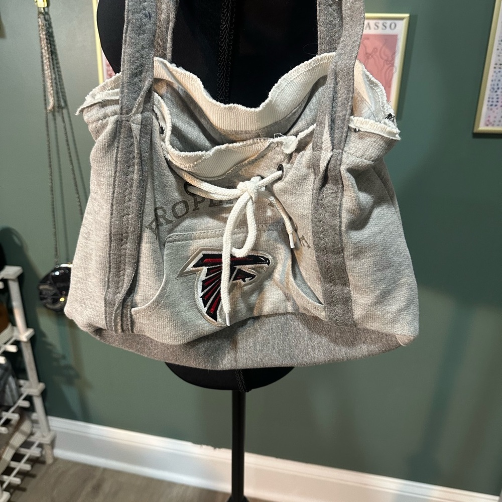 💕NWOT Gray Women's Sweatshirt Bag with Atlanta Falcons Logo